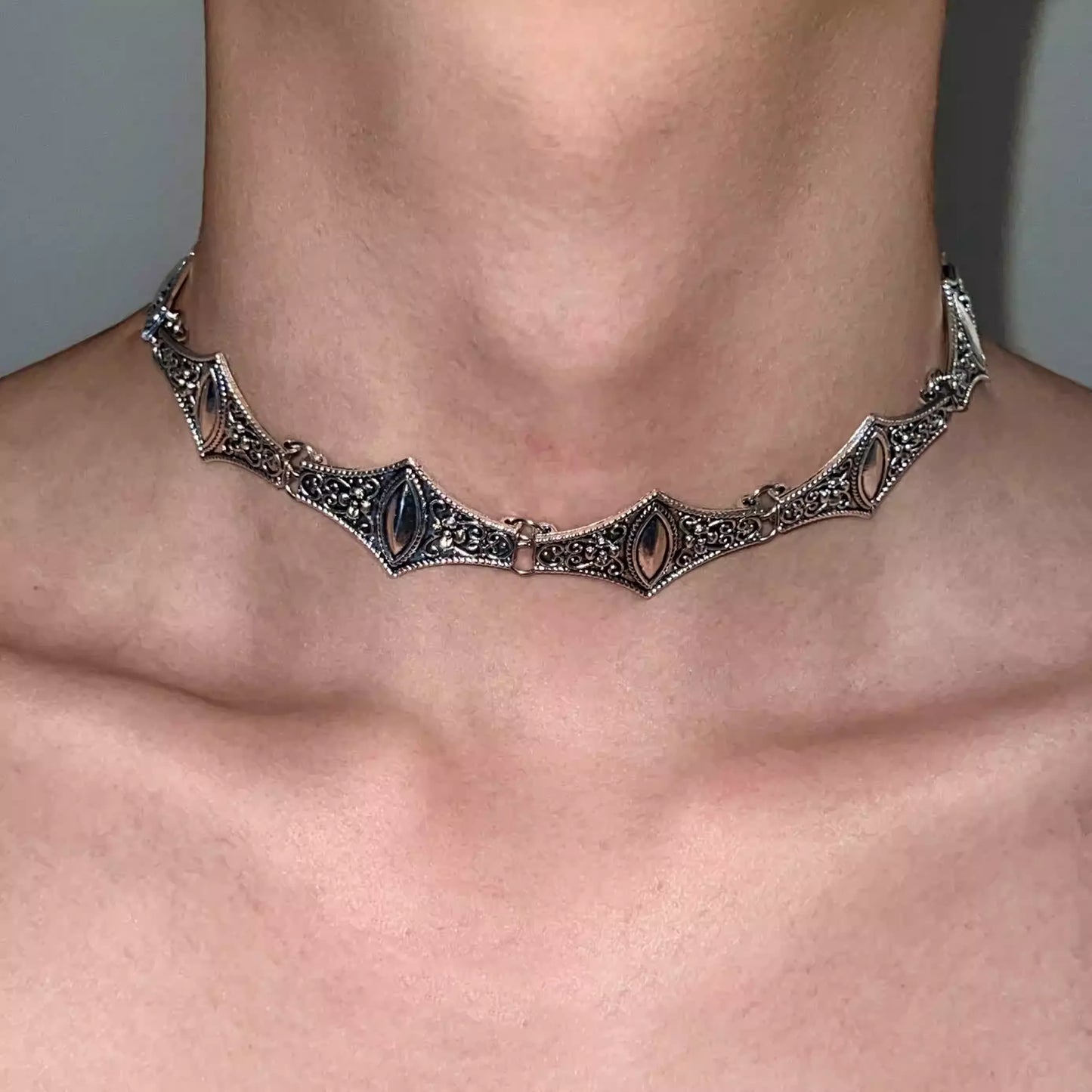 Notre Dame de Paris Choker