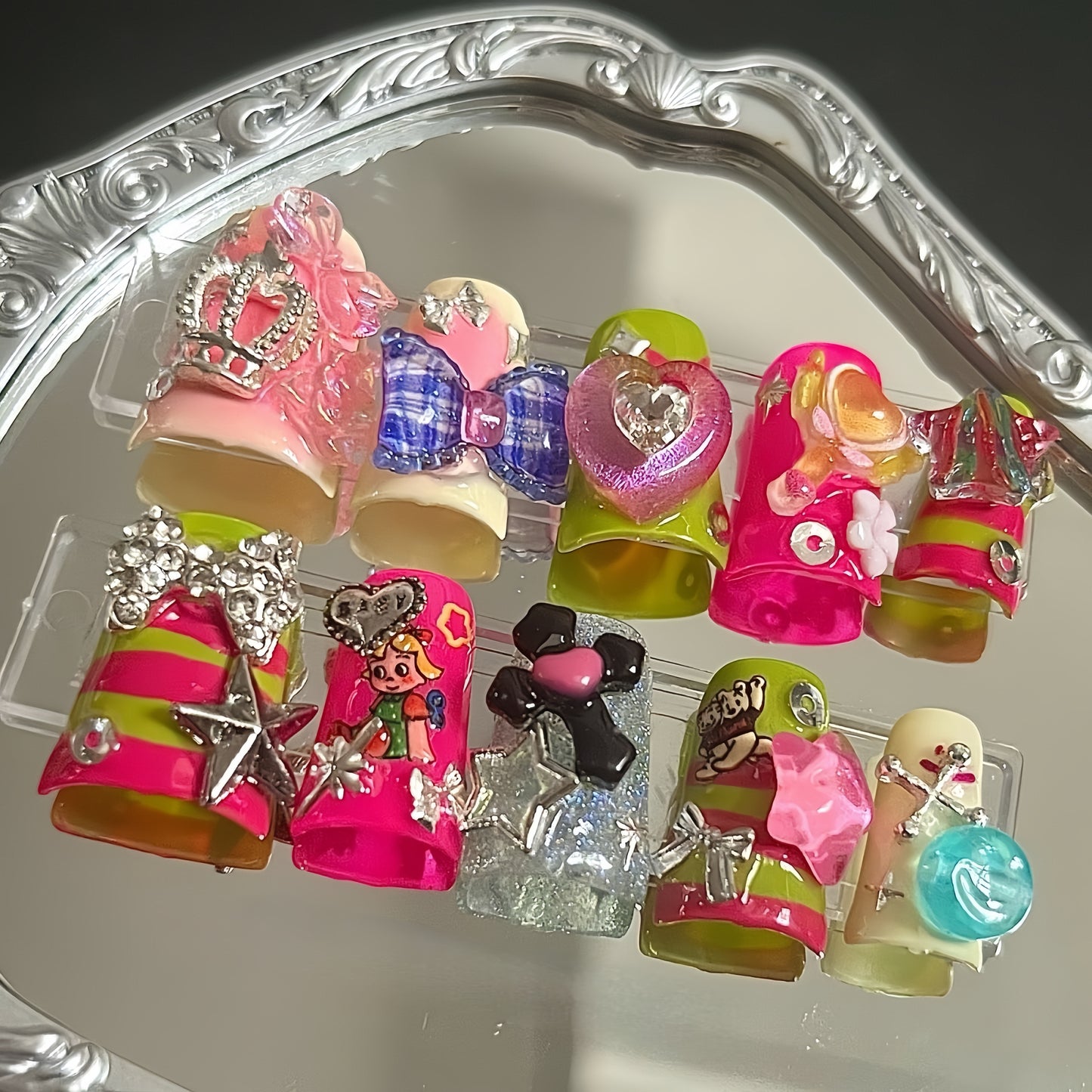 Medium Duck Plastic Charm Handmade Press On Nail Set