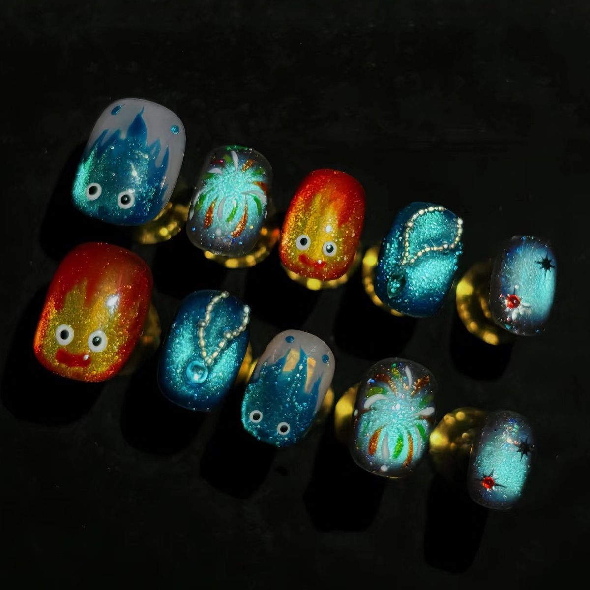 Short Round Heart on Fire · Stellar Flame Cat Eye Handmade Press On Nail Set