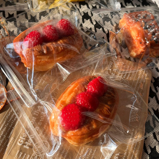 Three-Strawberry Filled Bread Stress Relief Squeeze Slow-Rising Squishy Toy