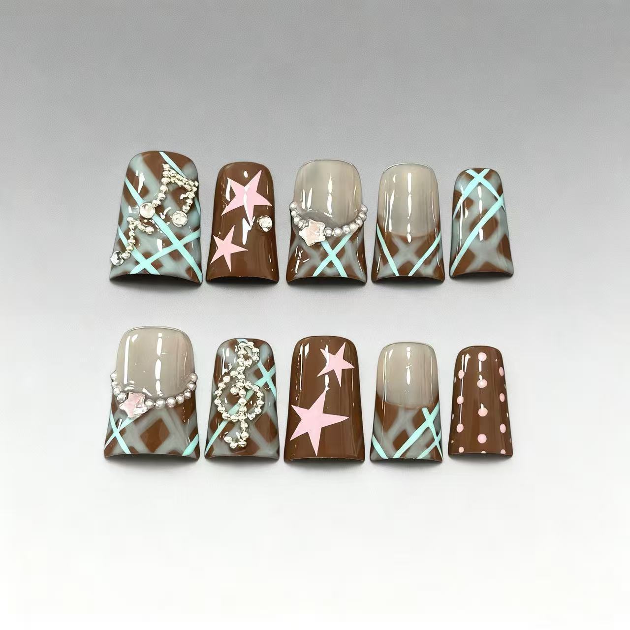 Caramel Duck Bill Shibuya Vintage French Handmade Press On Nail Set