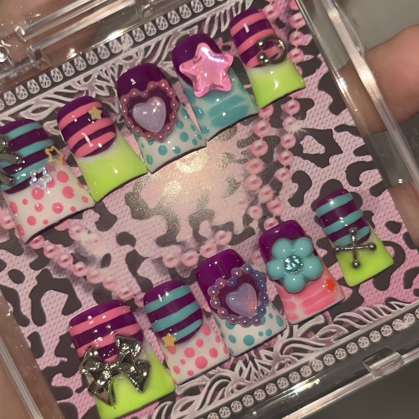 Medium Duck Jelly Walkman Handmade Press On Nail Set