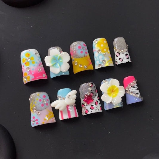 Duck Bill Vintage Frangipani Handmade Press On Nail Set