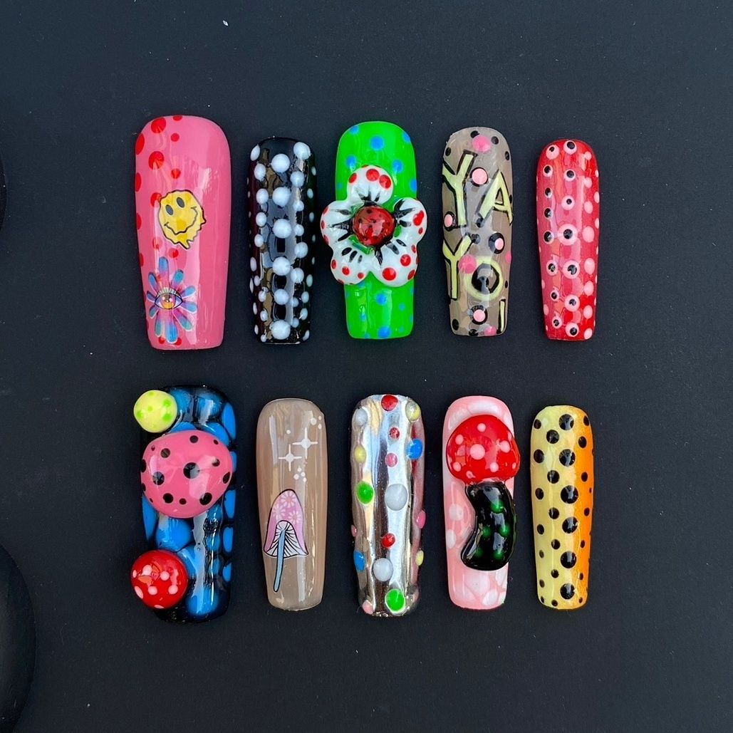 Glow-in-the-Dark Square 3D Hand-Sculpted Polka Dot Mushroom Handmade Press On Nail Set