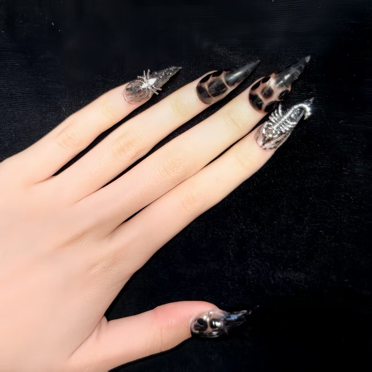 Black Dragon Claw Scorpion Handmade Press On Nail Set