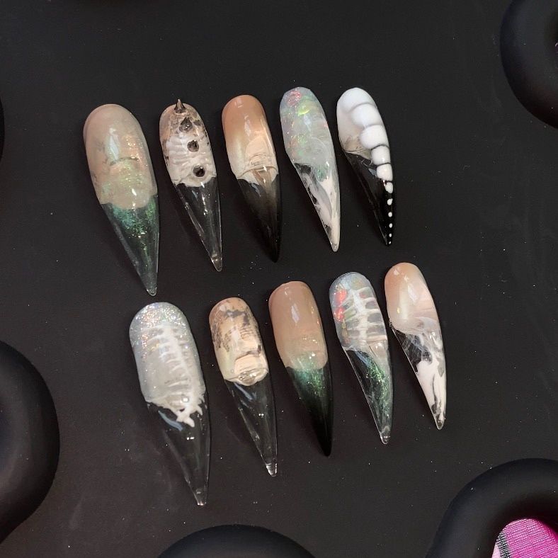 Dragon Claw Spine Handmade Press On Nail Set