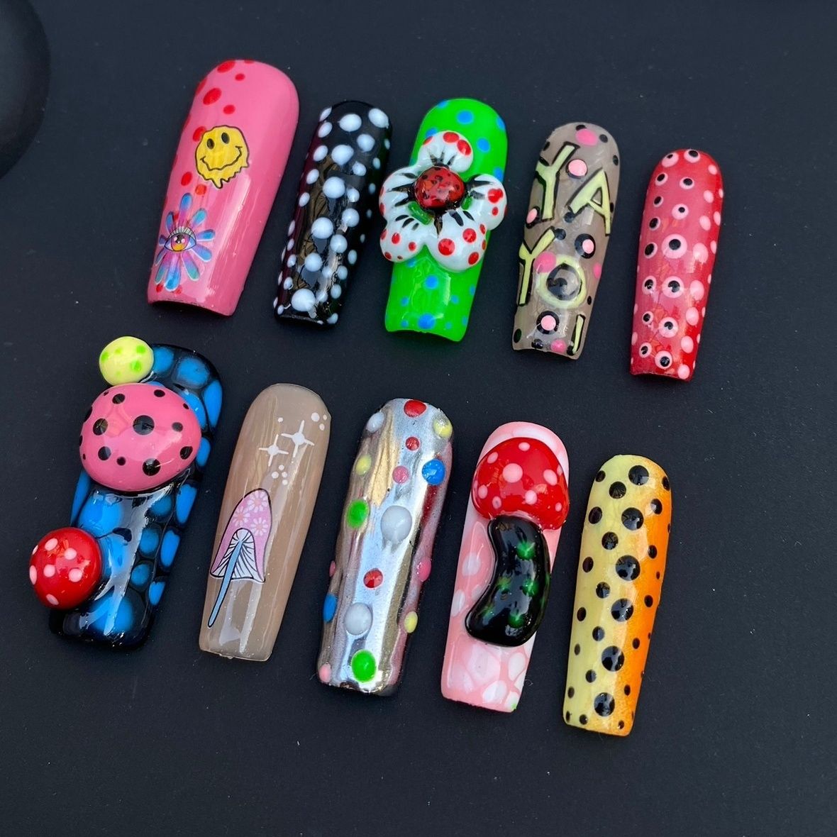 Glow-in-the-Dark Square 3D Hand-Sculpted Polka Dot Mushroom Handmade Press On Nail Set