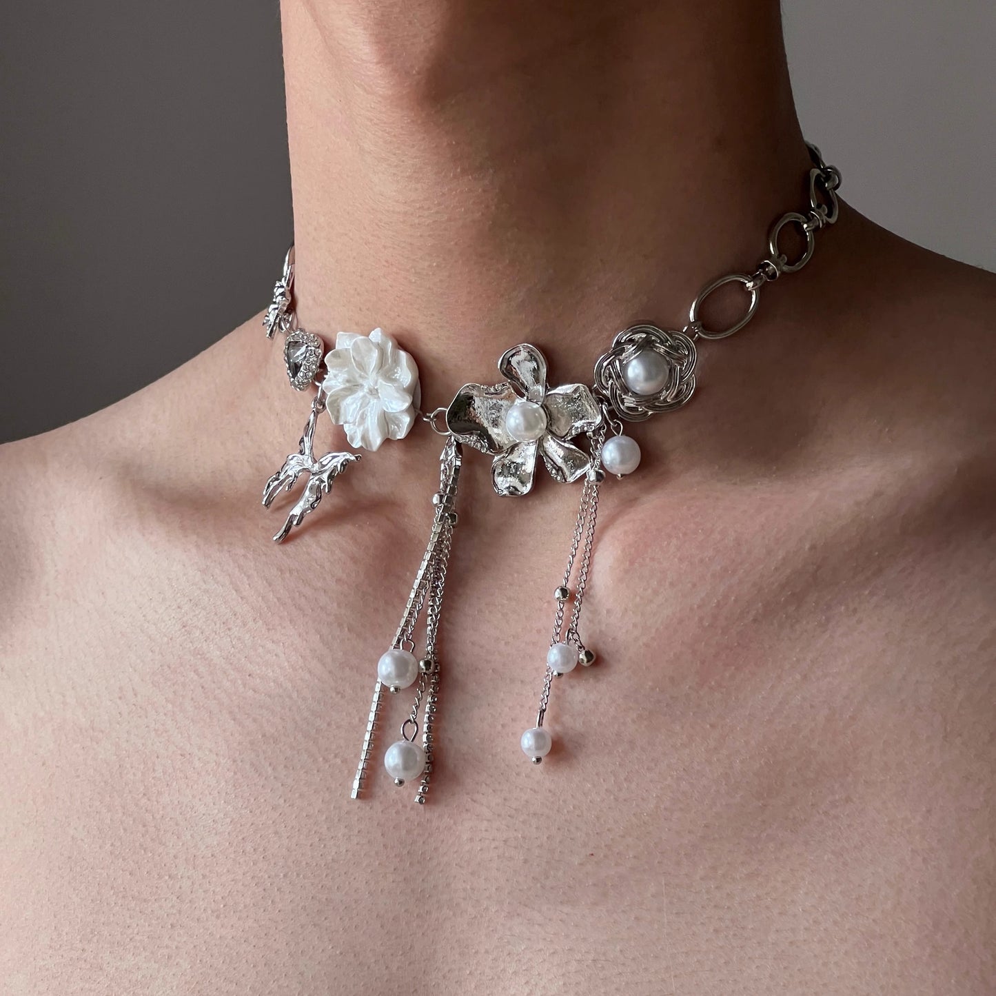 Wonderful Story Flower Pearl Necklace